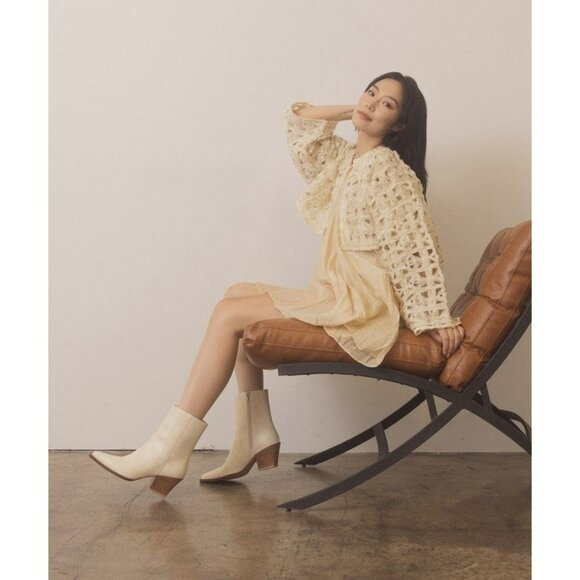 OASIS SOCIETY Miley - Alligator Print Booties - Picture 3 of 16